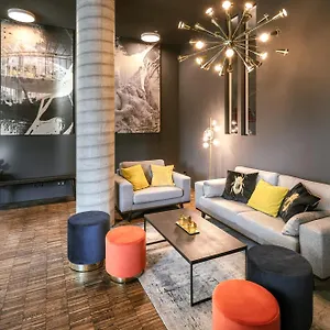 Apartahotel Adina Serviced