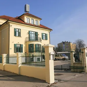 Otel Katrca ***