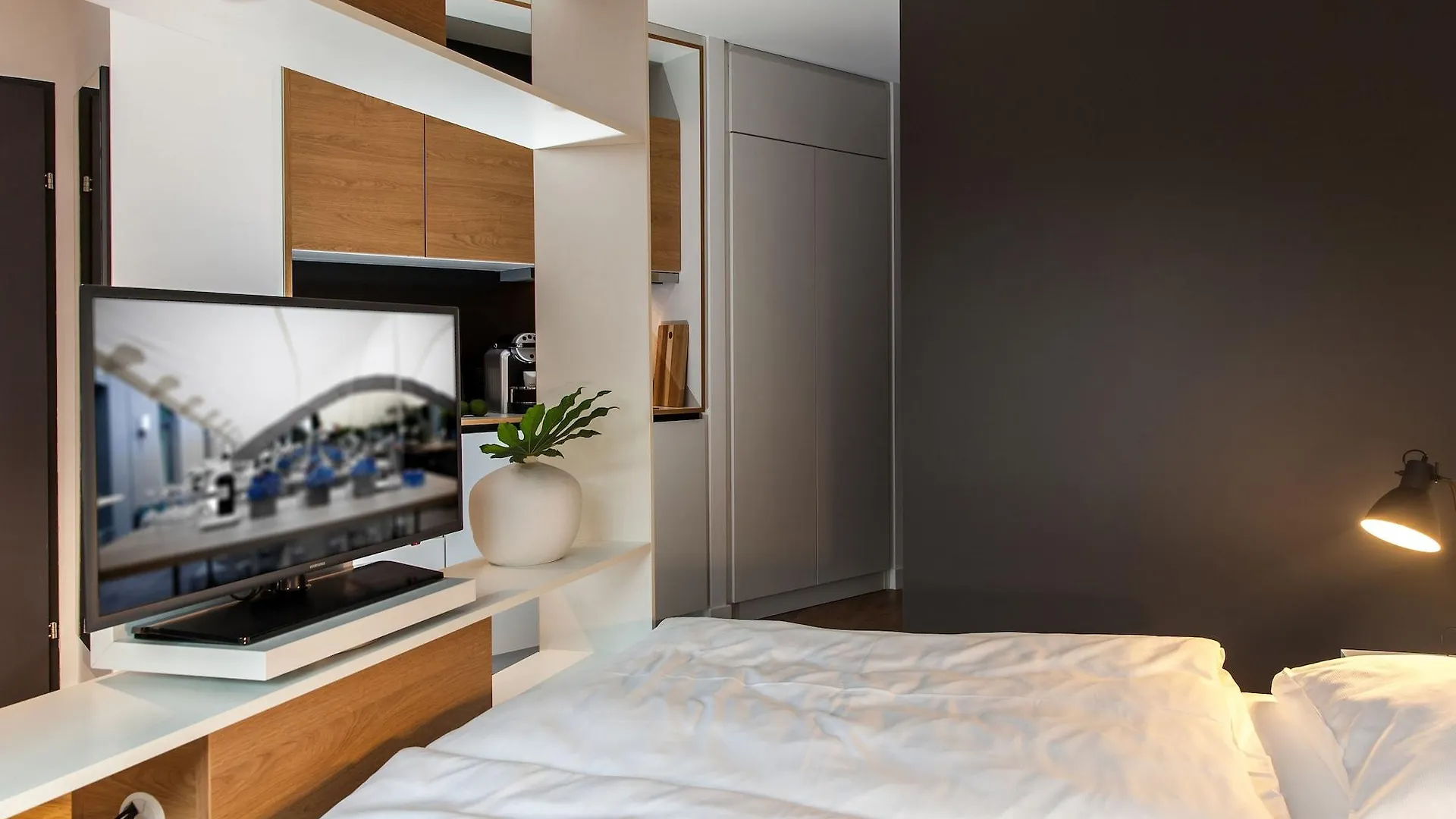 Smartments Wien Hauptbahnhof - Serviced Apartments מלון דירות וינה